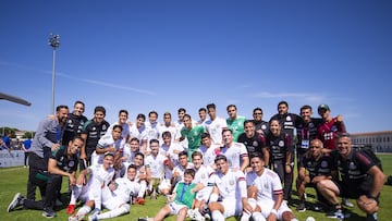 La Selección Mexicana festeja su tercer lugar en el torneo Maurice Revello,.