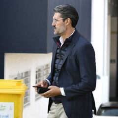 El Málaga madruga para destituir a Caminero