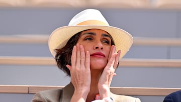 Paz Vega en la final de Roland Garros 2024 disputada en la pista Court Philippe Chatrier de París.