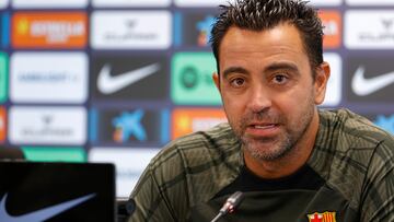 BARCELONA, 25/09/2023.-El técnico del FC Barcelona, Xavi Hernández, durante la rueda de prensa ofrecida este lunes, tras el entrenamiento realizado por la plantilla barcelonista en la Ciudad Deportiva Joan Gamper, para preparar el partido de Liga que disputarán mañana ante el Mallorca en el en el estadio de Son Moix. EFE/ Toni Albir
