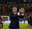 Campeón en el Barça y héroe en Albania: el nuevo milagro de Sylvinho