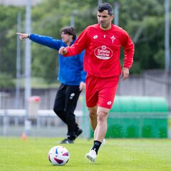 El Racing de Ferrol confirma la renovación de Álex López