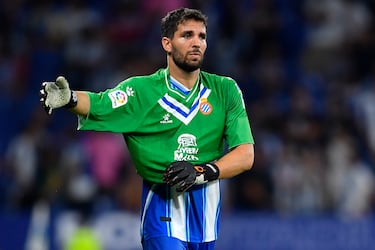 An outfield player in goal is a man overboard