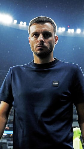 Cruz Azul's Argentine coach Martin Anselmi walks during the Mexican Clausura tournament second leg final football match between America and Cruz Azul at the Azteca stadium in Mexico City, on May 26, 2024. (Photo by CARL DE SOUZA / AFP)