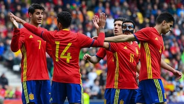 Morata celebra uno de sus goles en Salzburgo.