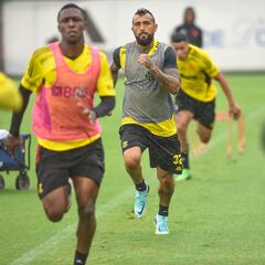 A Arturo Vidal le llega competencia