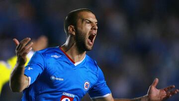El "tito" Villa es el último campeón de goleo en rebasar la barrera de los 15 goles. En el Apertura 2009, marcó 17 tantos.