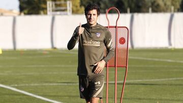 Giménez, durante el entrenamiento del Atlético.