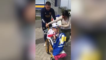 El gran gesto de Riquelme con un hincha en silla de ruedas