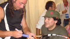 El emotivo adiós de los cracks chilenos a Diego Maradona