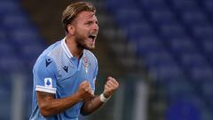 ROME, ITALY - JULY 29:  Ciro Immobile of SS Lazio celebrates after scoring the team&#039;s second goal during the Serie A match between SS Lazio and Brescia Calcio at Stadio Olimpico on July 29, 2020 in Rome, Italy.  (Photo by Paolo Bruno/Getty Images)