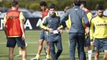 Marcelino, en un entrenamiento del Villarreal.