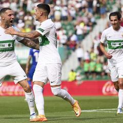 Elche y Valladolid aparcan el futuro de Josema, Kike Pérez y Olaza