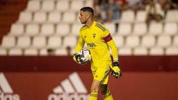 Bernabé, durante un partido con el Albacete.