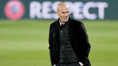 MADRID, SPAIN - MARCH 16: coach Zinedine Zidane of Real Madrid  during the UEFA Champions League  match between Real Madrid v Atalanta Bergamo at the Estadio Alfredo Di Stefano on March 16, 2021 in Madrid Spain (Photo by David S. Bustamante/Soccrates/Gett