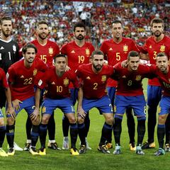 Lopetegui alineó a 34 jugadores para sellar la clasificación