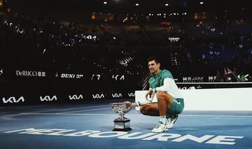 El tenista serbio Novak Djokovic levanta su 18? Grand Slam y su 9 Open de Australia al imponerse al ruso Daniil Medv¨¦dev en tres sets (7-5, 6-2 y 6-2) en la final del Gran Slam.