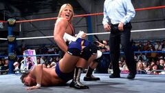 Durante el pay-per-view Over the Edge, el luchador canadiense sufri&oacute; un aparatoso accidente que le arrebat&oacute; la vida y alej&oacute; a su hermano de la WWE.