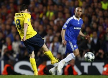 En el descuento de la semifinal de la edición de 2009. Le llegó un balón franco para el chut y la envió a la escuadra. Este gol dio el pase a la final que el Barça ganó en Roma al Manchester United.