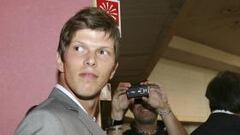 Huntelaar ya es jugador del Milán de forma oficial