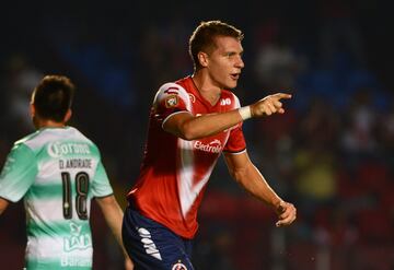 Al argentino Furch sólo le bastaron minutos para adaptarse al futbol mexicano y ser un goleador del mismo. En el Clausura 2015, cuando llegó a la Liga MX como un desconocido para muchos, hizo su mejor torneo con nueve anotaciones en temporada regular, a sólo un tanto del campeón de goleo individual.