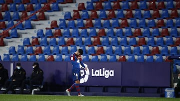 VALENCIA, SPAIN - DECEMBER 29: Rober Pier of Levante UD leaves the pitch after receiving a red card during the La Liga Santander match between Levante UD and Real Betis at Ciutat de Valencia Stadium on December 29, 2020 in Valencia, Spain. Sporting stadiu