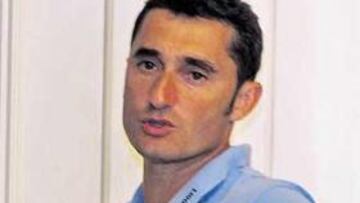 <b>MUY TRANQUILO. </b>Ernesto Valverde no se inquietó en exceso por los resultados del sorteo de Liga.