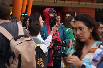 Pasillos llenos de color y emoción: la Comic Con de Málaga se convierte en un universo de fantasía.