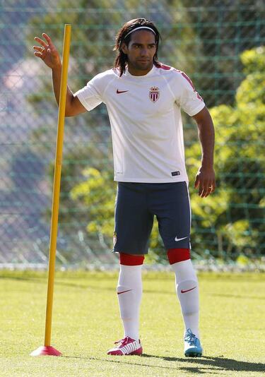 Falcao llevaría el ‘9’ y Karim Benzema cambiaría al ‘10’