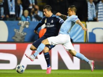 Cristiano Ronaldo con Yoshimar Yotun.