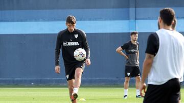 Scepovic, durante el entrenamiento de ayer.