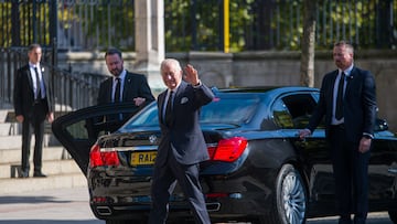 King Charles III waves upon his arrival at St. Anne's Cathedral, Sept. 13, 2022, in Belfast, Northern Ireland, United Kingdom. Charles III meets today with the political leaders of the five major Northern Irish parties, before receiving a message of condolence at the Stormont Assembly. Previously, the monarchs took a brief stroll through Hillsborough to greet the citizens and thank them for the floral offerings and hundreds of messages that have been left at the gates of the castle since the death of Queen Elizabeth II last Thursday, September 8.
13 SEPTEMBER 2022;BELFAST;UNITED KINGDOM;CHARLES III;QUEEN CONSORT;DEATH OF ELIZABETH II
Lorena Sopêna / Europa Press
13/09/2022