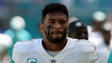 MIAMI GARDENS, FLORIDA - SEPTEMBER 25: Quarterback Tua Tagovailoa #1 of the Miami Dolphins warms up before the game against the Buffalo Bills at Hard Rock Stadium on September 25, 2022 in Miami Gardens, Florida. (Photo by Eric Espada/Getty Images)