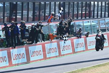 El italiano fue el primero en pasar la línea de meta.