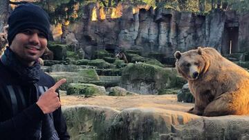 Casemiro colgó ayer esta foto de visita en el Zoo de Madrid.