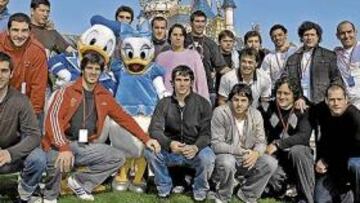 <b>ARGENTINA EN DISNEYLANDIA.</b> La selección argentina aprovechó el día de descanso para visitar el parque temático de Disney en París.