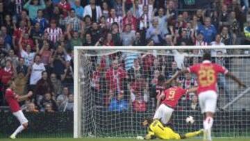 Tim Matavz celebra su gol ante el Ajax.