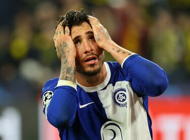 El defensor uruguayo, José María Giménez, fue uno de los jugadores del Atlético de Madrid que se le vio más afectado tras la eliminación.
