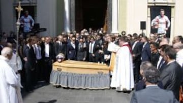 EMOTIVO. El funeral de Bianchi congreg&oacute; a muchos protagonistas del mundo del motor.