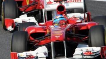 <b>AVANZANDO. </b>Alonso y Massa quieren mejorar el Ferrari de 2012.