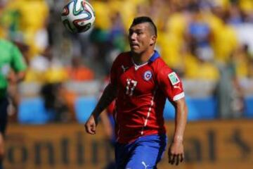 Gary Medel registra 98 partidos en La Roja.