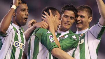 Jugadores del Betis celebran un gol en el derbi frente al Sevilla. 