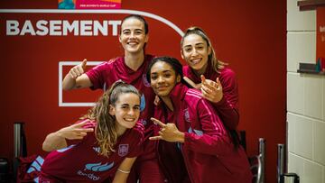 Mar¨ªa P¨¦rez, Olga Carmona, Tere Abelleira y Salma Paralluelo.