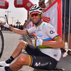 El Movistar se une a Cruz Roja
y sortea la bici de Valverde