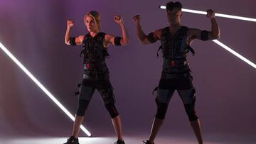 Los trajes de estimulación se activan mediante descargas por grupos musculares.