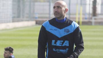 Abelardo podría proteger a tres jugadores del ciclo de amarillas