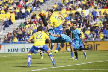 Chilena de Luis Suárez que no acabó en gol.