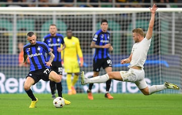 Matthijs de Ligt y Marcelo Brozovic.