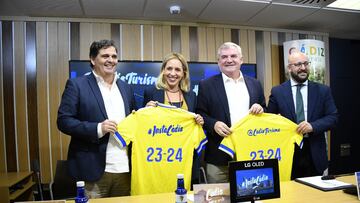 El C¨¢diz firma un acuerdo de colaboraci¨®n con Diputaci¨®n