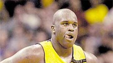 <b>SU PUNTO DÉBIL.</b> Shaquille ONeal es unánimente considerado el jugador más decisivo de la NBA, pero probablemente es también el peor lanzador de tiros libres de la Liga. Ahora intenta mejorar sus paupérrimos promedios siguiendo los secretos de un octogenario.